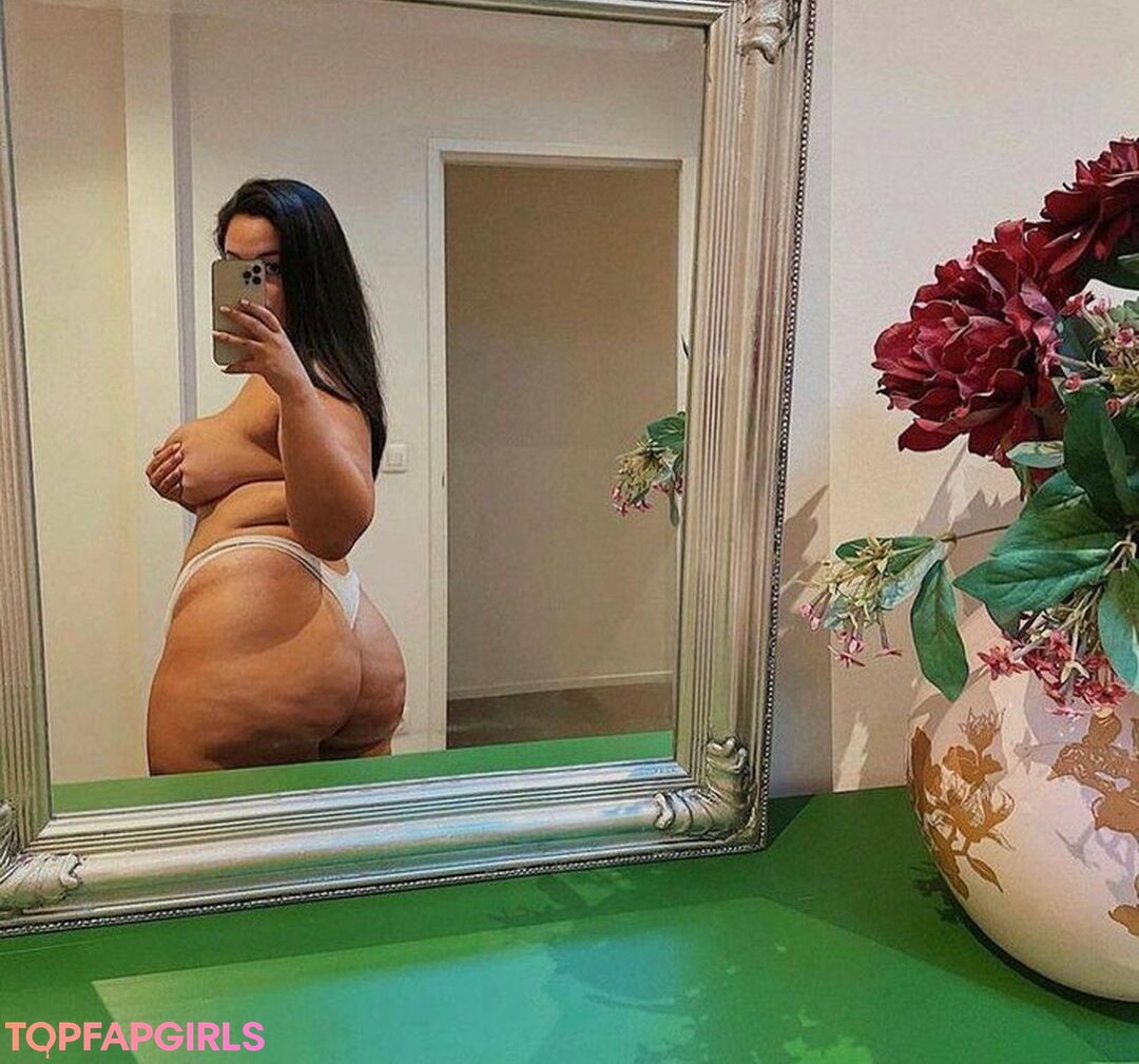 Photo nue de fuite OnlyFans de Zina Hadid #164 Photo nue de fuite OnlyFans de Zina Hadid #164