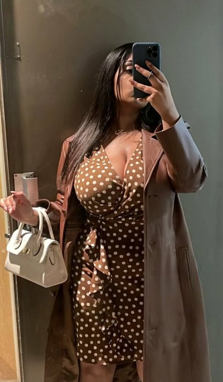 Photo nue de fuite OnlyFans de Zina Hadid