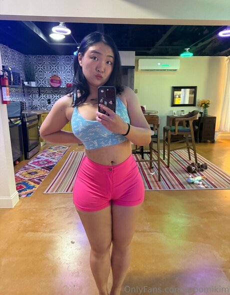 Aroomi Kim