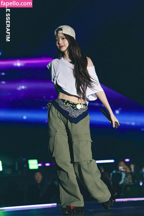 Hong Eunchae 