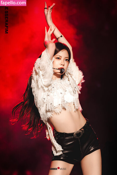 Hong Eunchae 