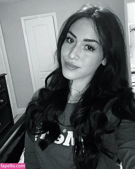 Maricel Freire Hotwife