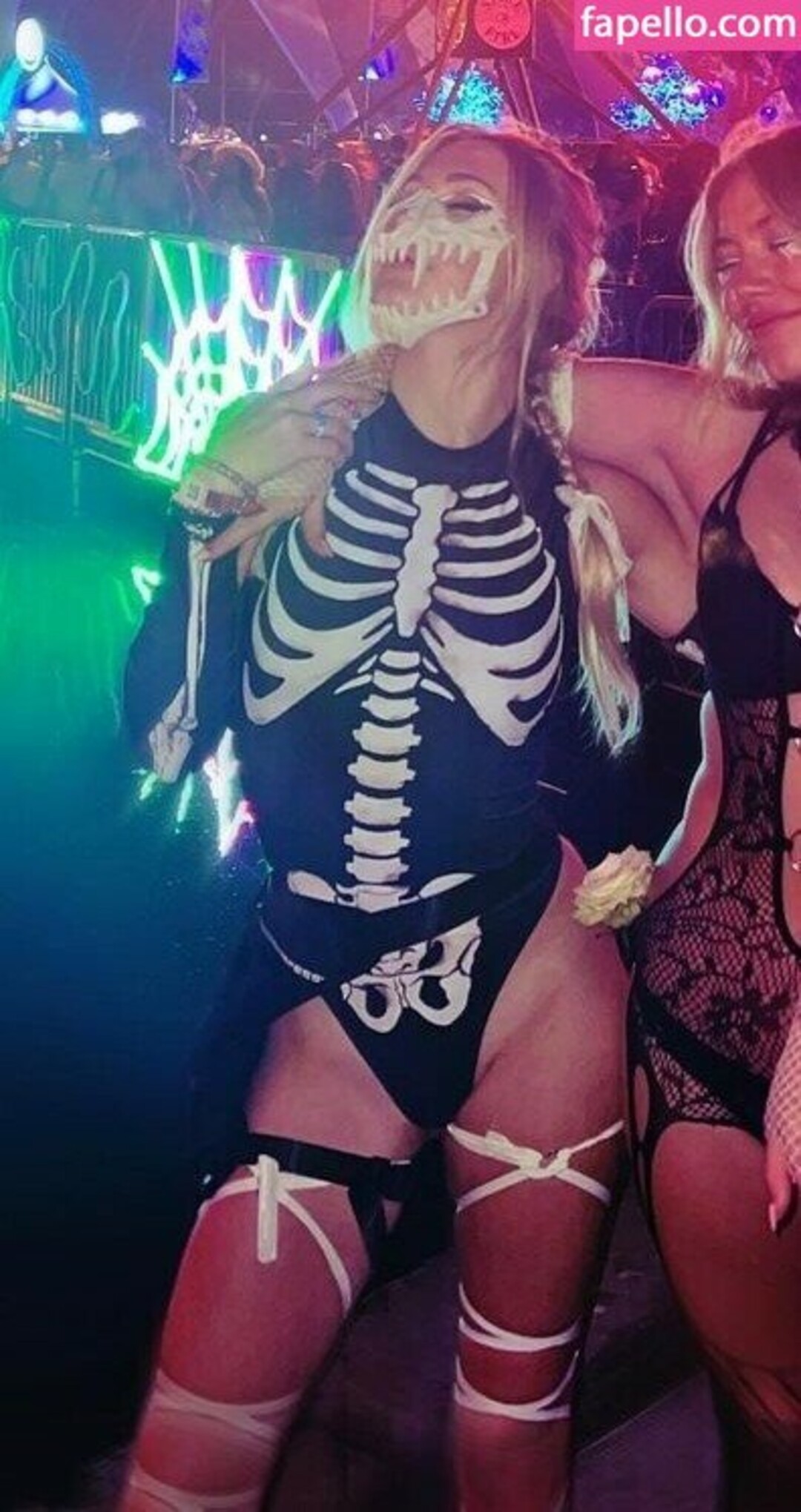 Photo nue de fuite OnlyFans de Caroline Ambrose #25 Photo nue de fuite OnlyFans de Caroline Ambrose #25