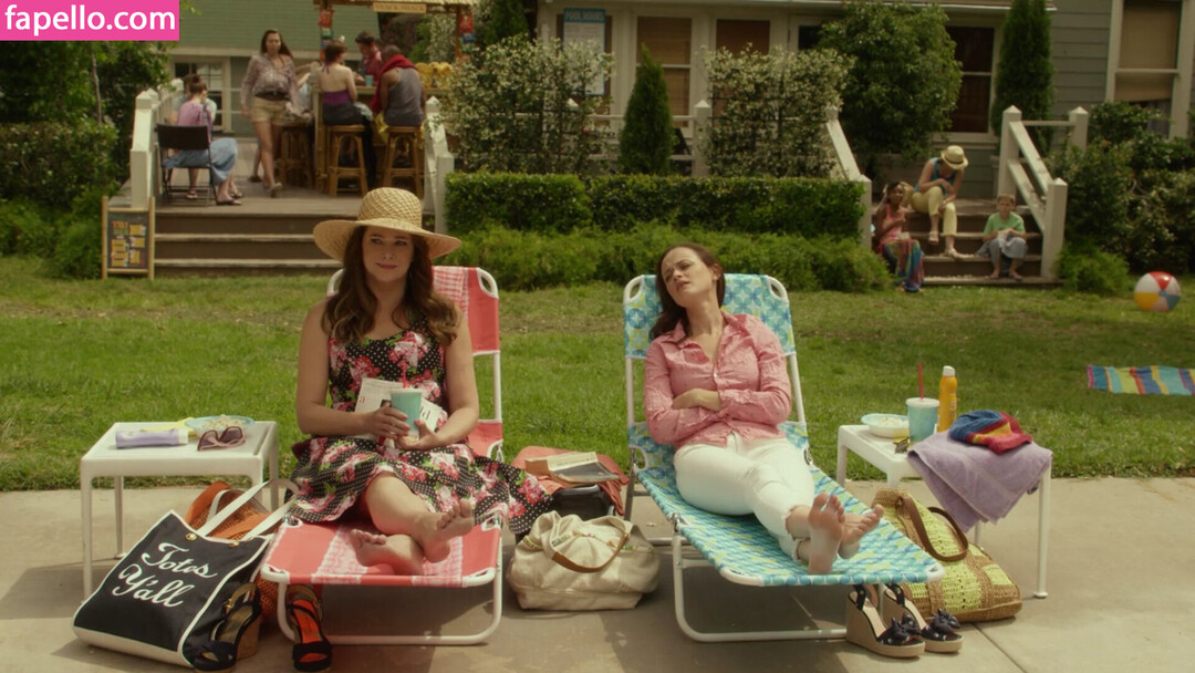 Photo nue de fuite OnlyFans de Alexis Bledel #39 Photo nue de fuite OnlyFans de Alexis Bledel #39