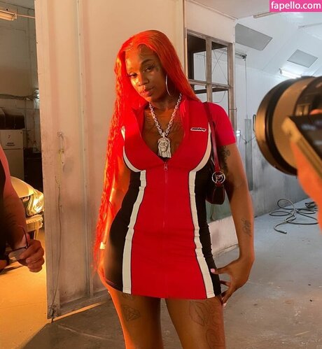 Photo nue de fuite OnlyFans de Sexxy Red