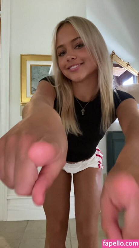 Photo nue de fuite OnlyFans de Avery Worobel