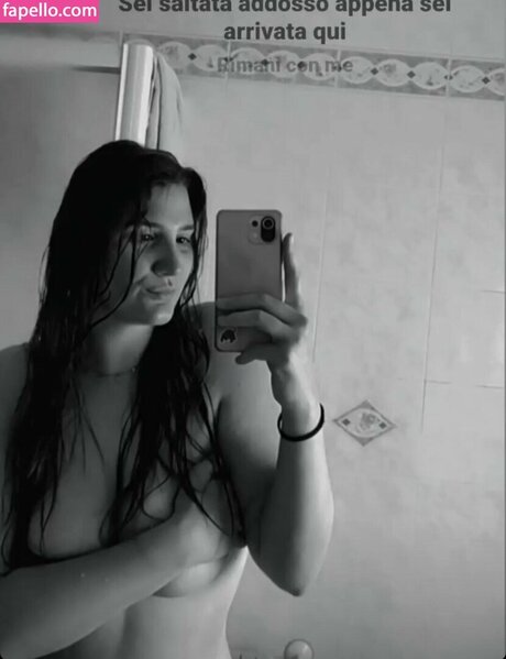 Photo nue de fuite OnlyFans de Manuela Mulligh