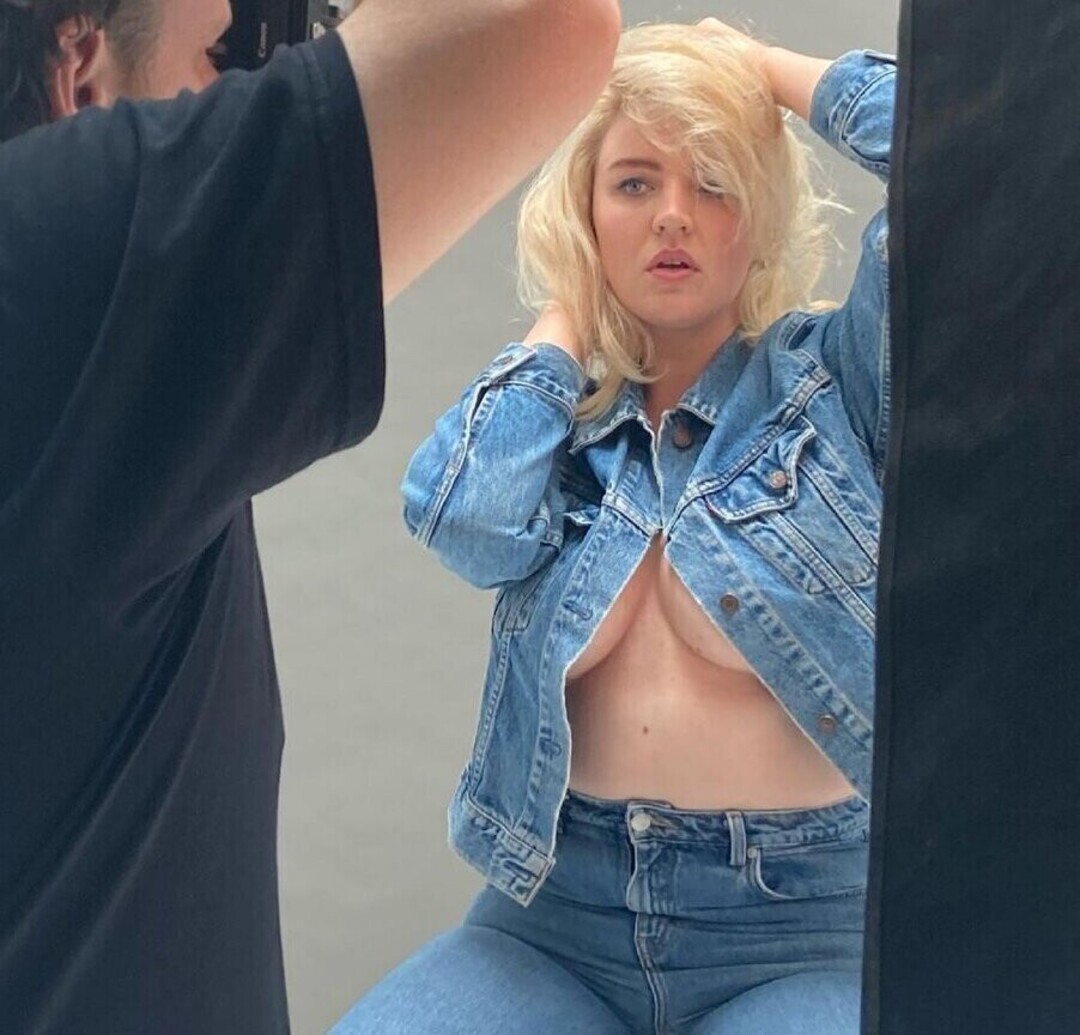 Photo nue de fuite OnlyFans de Rebecca Lucy Taylor #34 Photo nue de fuite OnlyFans de Rebecca Lucy Taylor #34