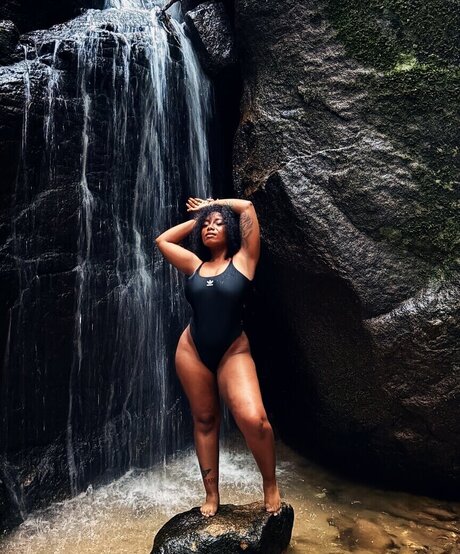 Photo nue de fuite OnlyFans de Kortynie