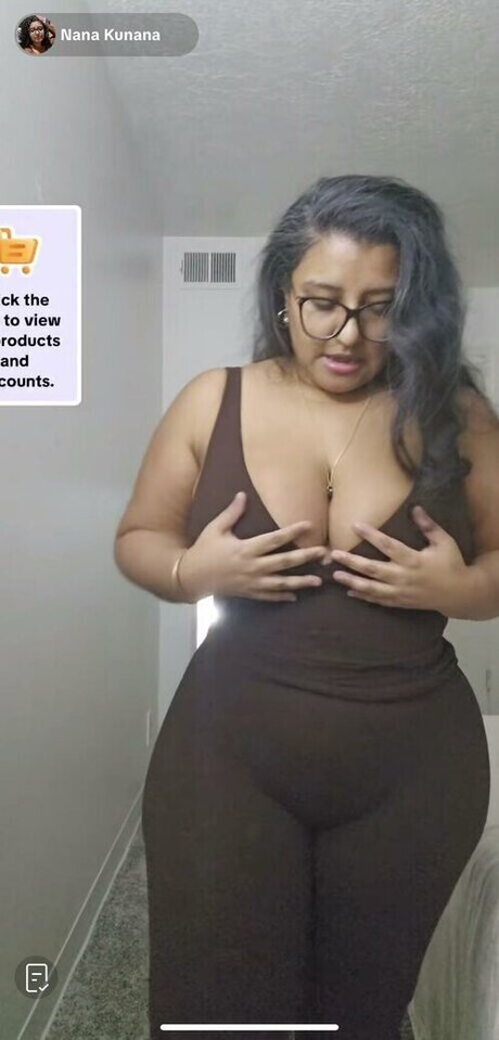 Photo nue de fuite OnlyFans de Nanakunana