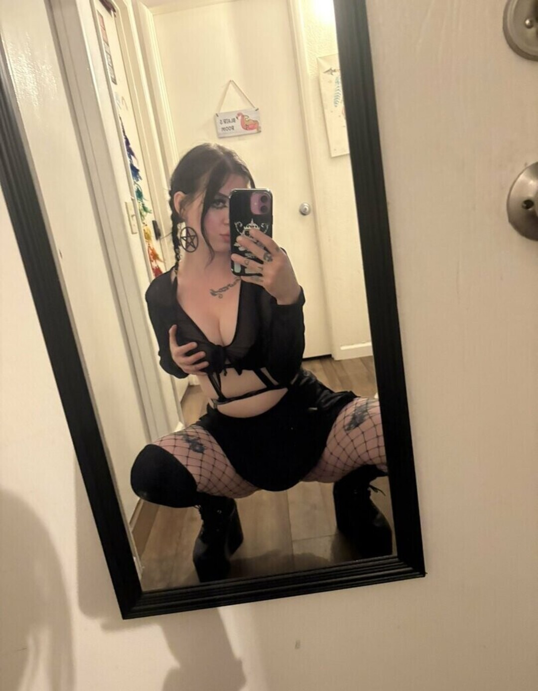 Photo nue de fuite OnlyFans de Kissofdeathxxx #3 Photo nue de fuite OnlyFans de Kissofdeathxxx #3