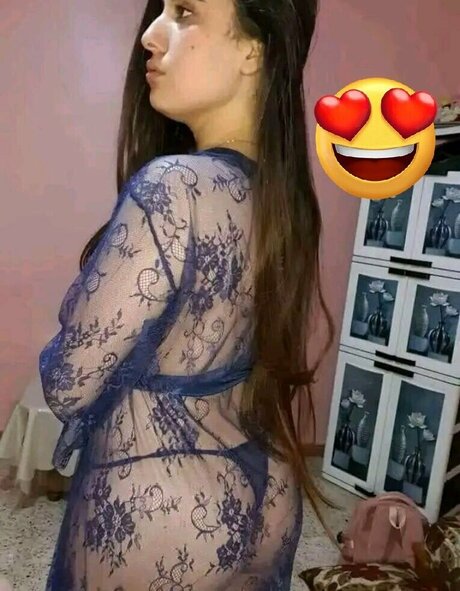 Photo nue de fuite OnlyFans de Dounia Stayfia