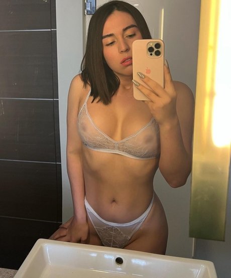 Photo nue de fuite OnlyFans de Alina Garza