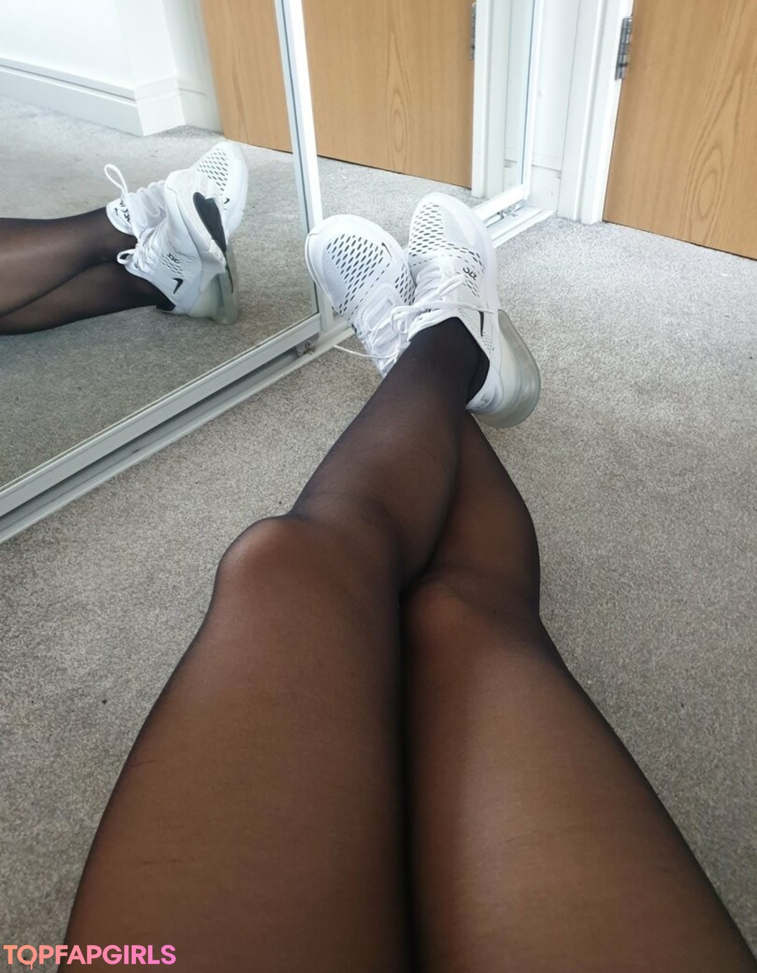 Photo nue de fuite OnlyFans de Goddesssuzie26 #37 Photo nue de fuite OnlyFans de Goddesssuzie26 #37