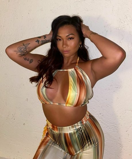 Photo nue de fuite OnlyFans de Cassyeungmoney