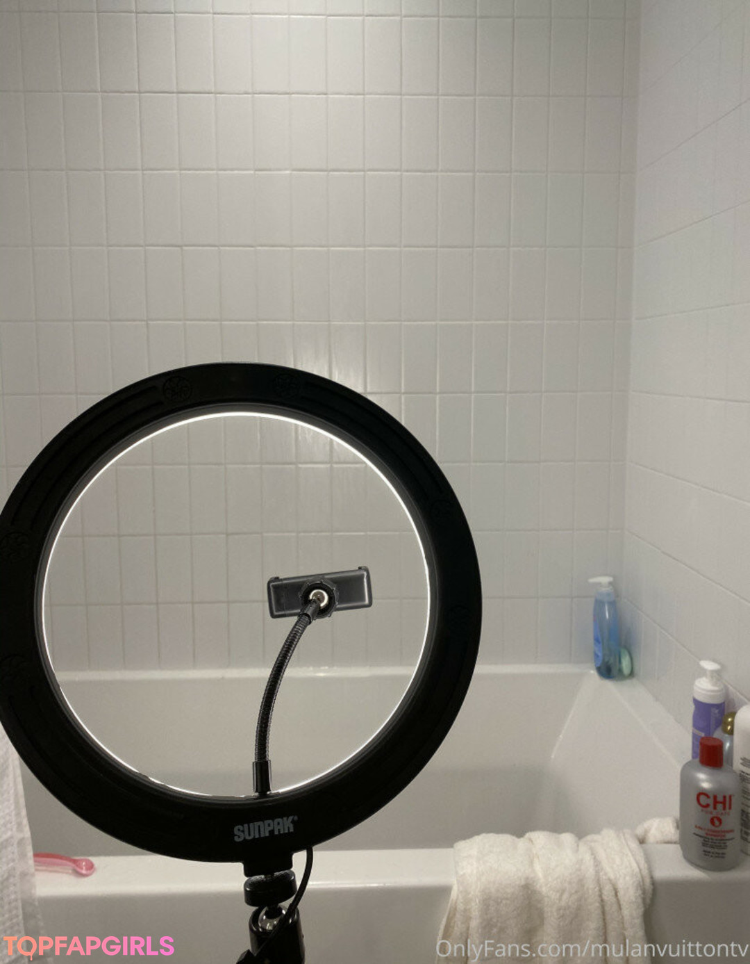Photo nue de fuite OnlyFans de Mulanvuittonvip #28 Photo nue de fuite OnlyFans de Mulanvuittonvip #28