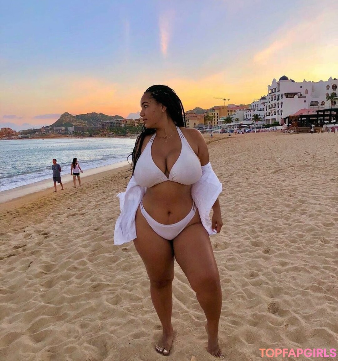 Photo nue de fuite OnlyFans de Katelyn Folasade #100 Photo nue de fuite OnlyFans de Katelyn Folasade #100