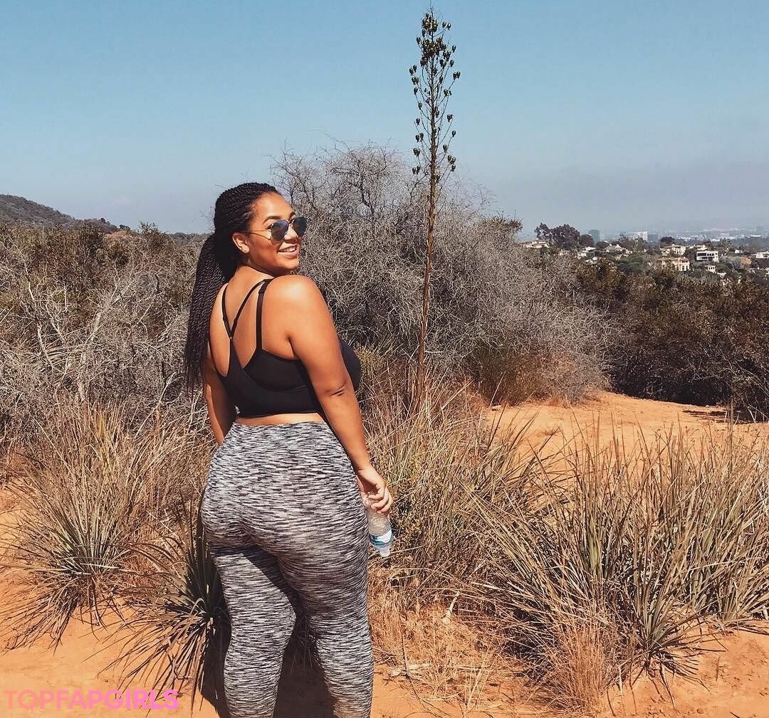 Photo nue de fuite OnlyFans de Katelyn Folasade #69 Photo nue de fuite OnlyFans de Katelyn Folasade #69