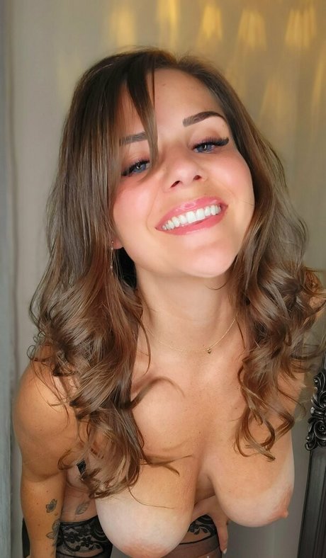 Adora_Amour