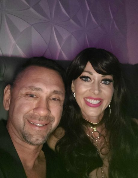 Swinger_couple