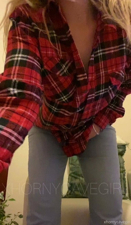 Hornycavegirl