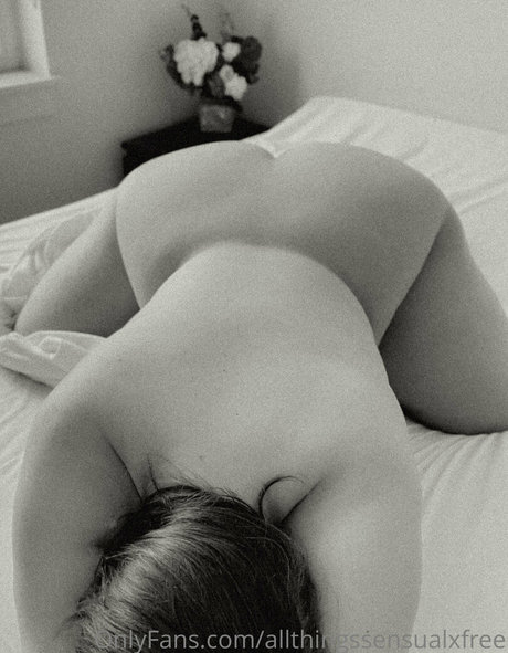 Photo nue de fuite OnlyFans de Allthingssensualxfree