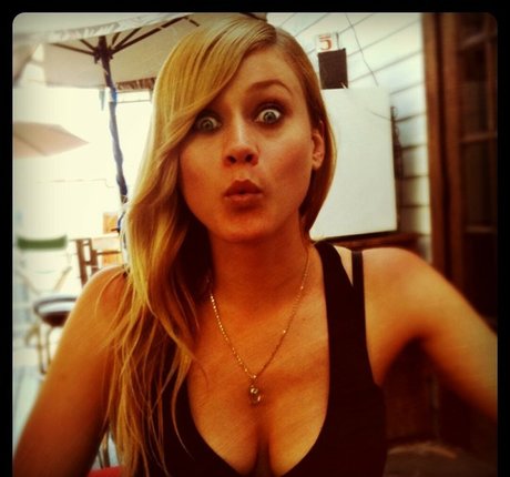 Photo nue de fuite OnlyFans de Olivia Taylor Dudley