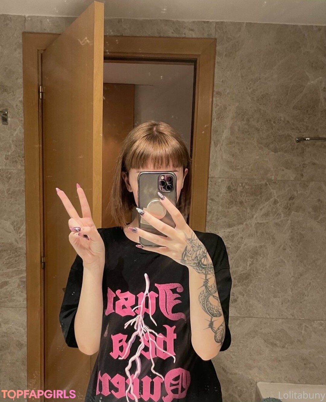 Photo nue de fuite OnlyFans de Lolabuny18 #47 Photo nue de fuite OnlyFans de Lolabuny18 #47