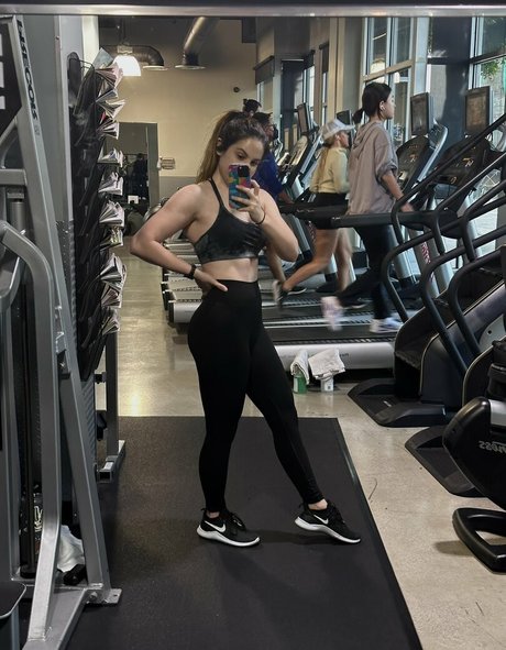 Sloane Wolf