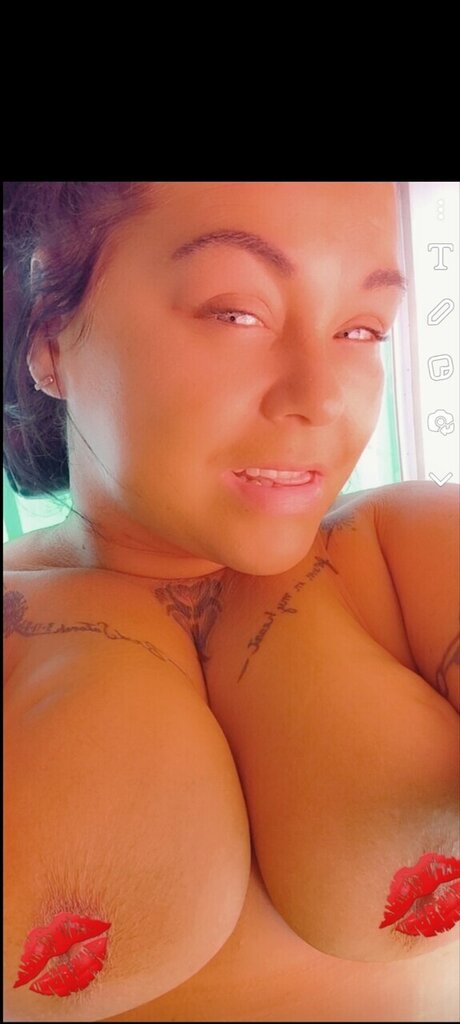 Photo nue de fuite OnlyFans de Trina Satanek