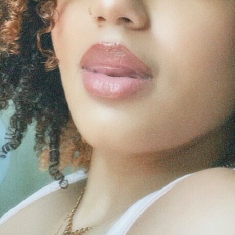 Photo nue de fuite OnlyFans de Amoura Sirena