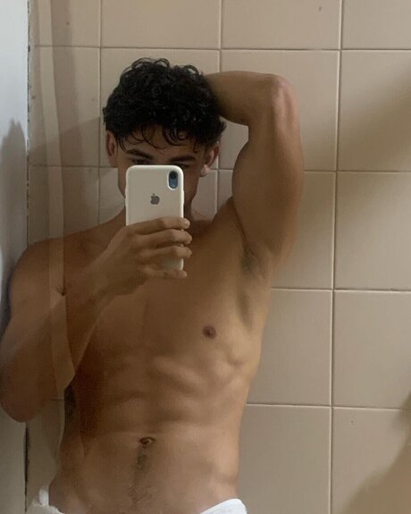 Photo nue de fuite OnlyFans de Tyler