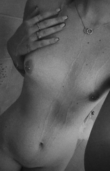Photo nue de fuite OnlyFans de Eliza Falk0