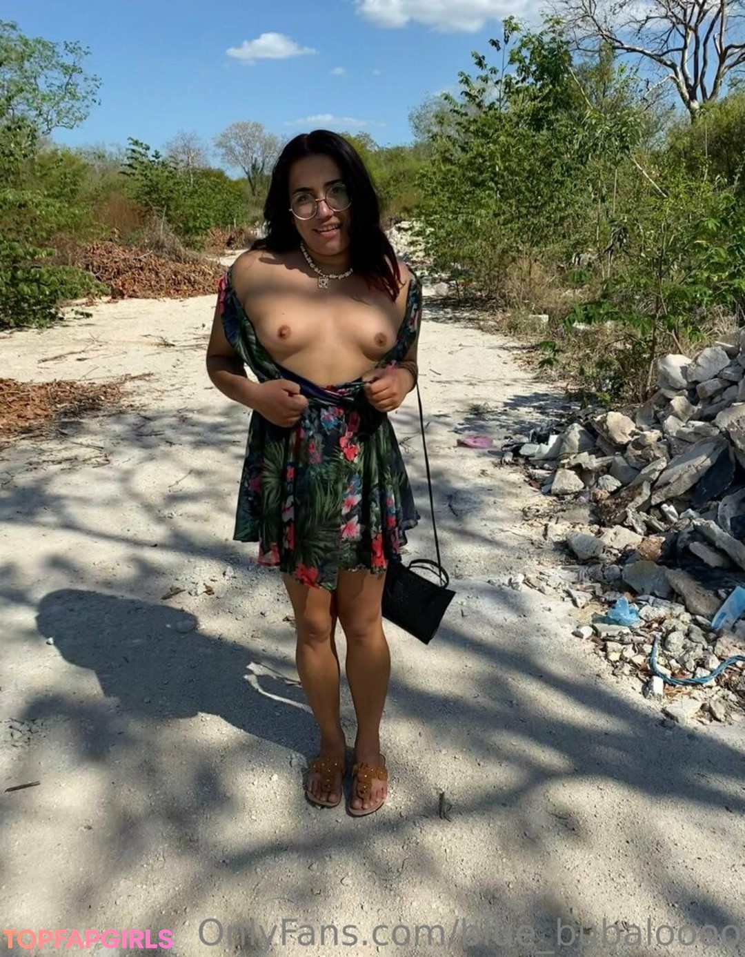 Photo nue de fuite OnlyFans de Bluebubaloooo #406 Photo nue de fuite OnlyFans de Bluebubaloooo #406