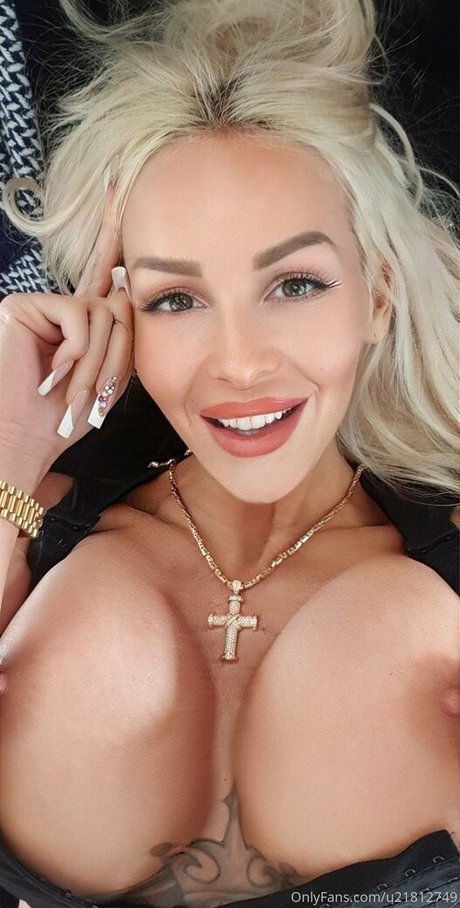 Blondiebombxxx