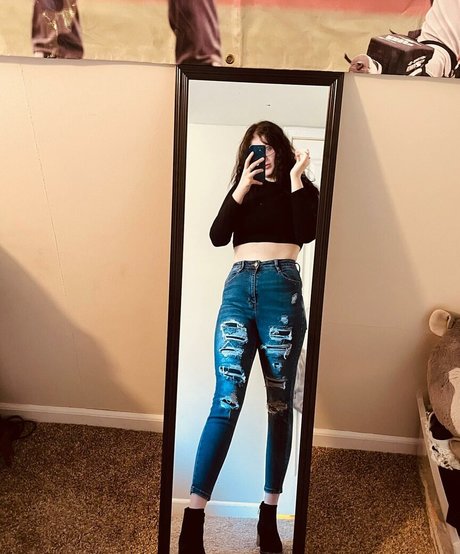 Photo nue de fuite OnlyFans de Kelbaby