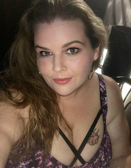Photo nue de fuite OnlyFans de Thicknprettybrefree