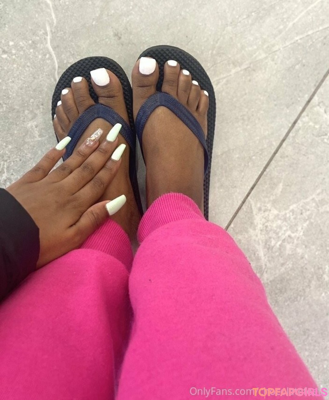 Photo nue de fuite OnlyFans de Chocolatefeet8 #17 Photo nue de fuite OnlyFans de Chocolatefeet8 #17