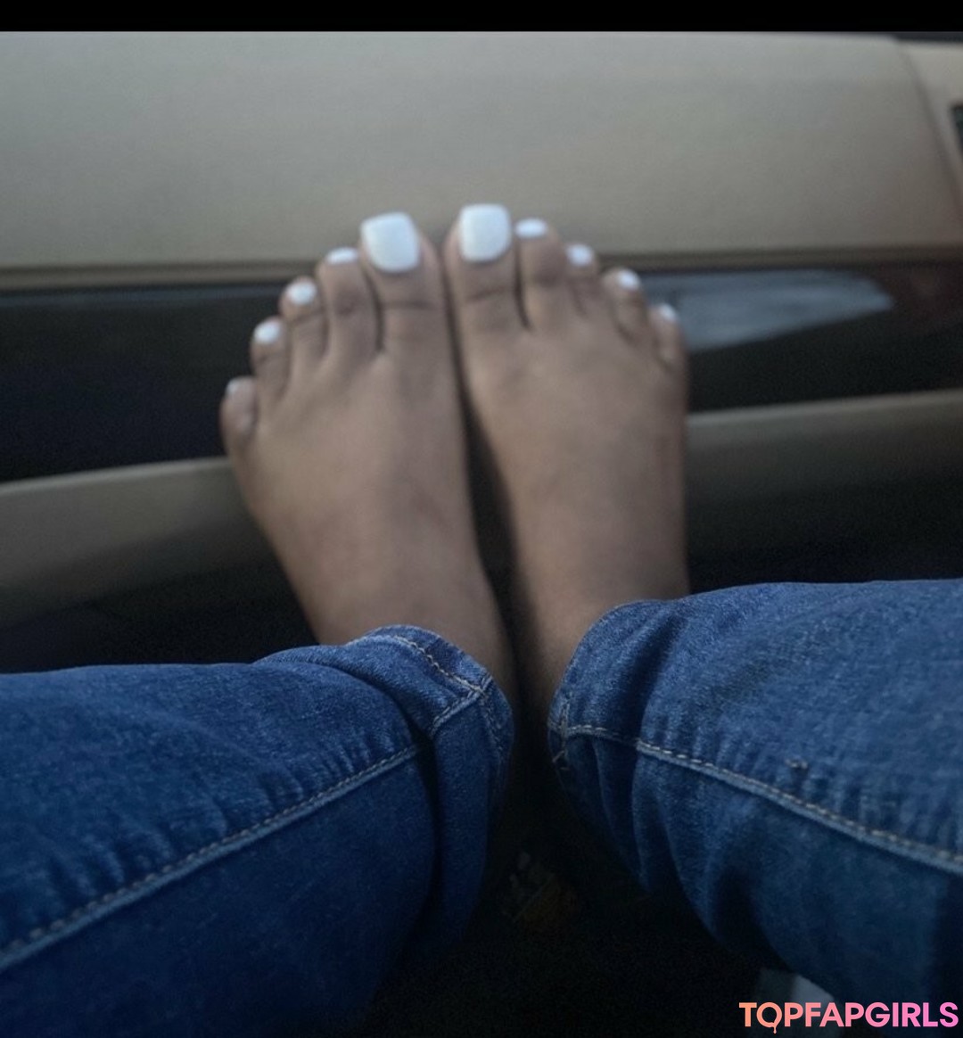 Photo nue de fuite OnlyFans de Chocolatefeet8 #18 Photo nue de fuite OnlyFans de Chocolatefeet8 #18