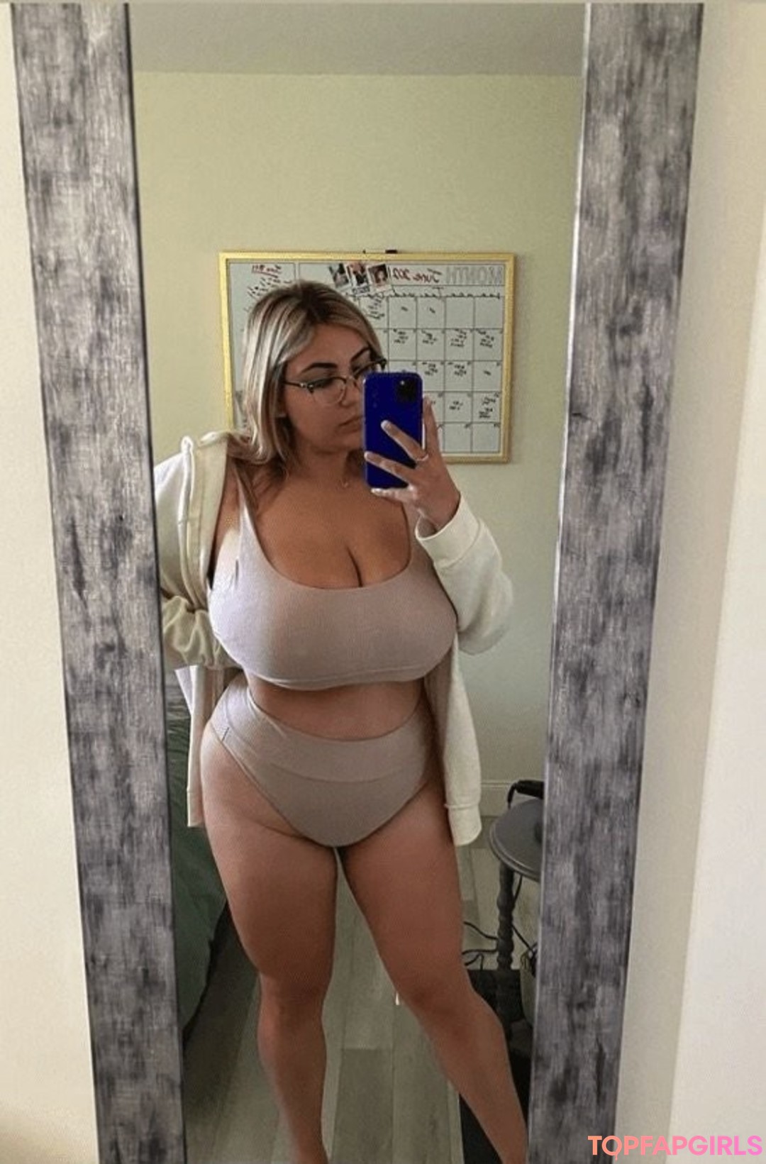 Photo nue de fuite OnlyFans de Boobsrealmcom #8 Photo nue de fuite OnlyFans de Boobsrealmcom #8