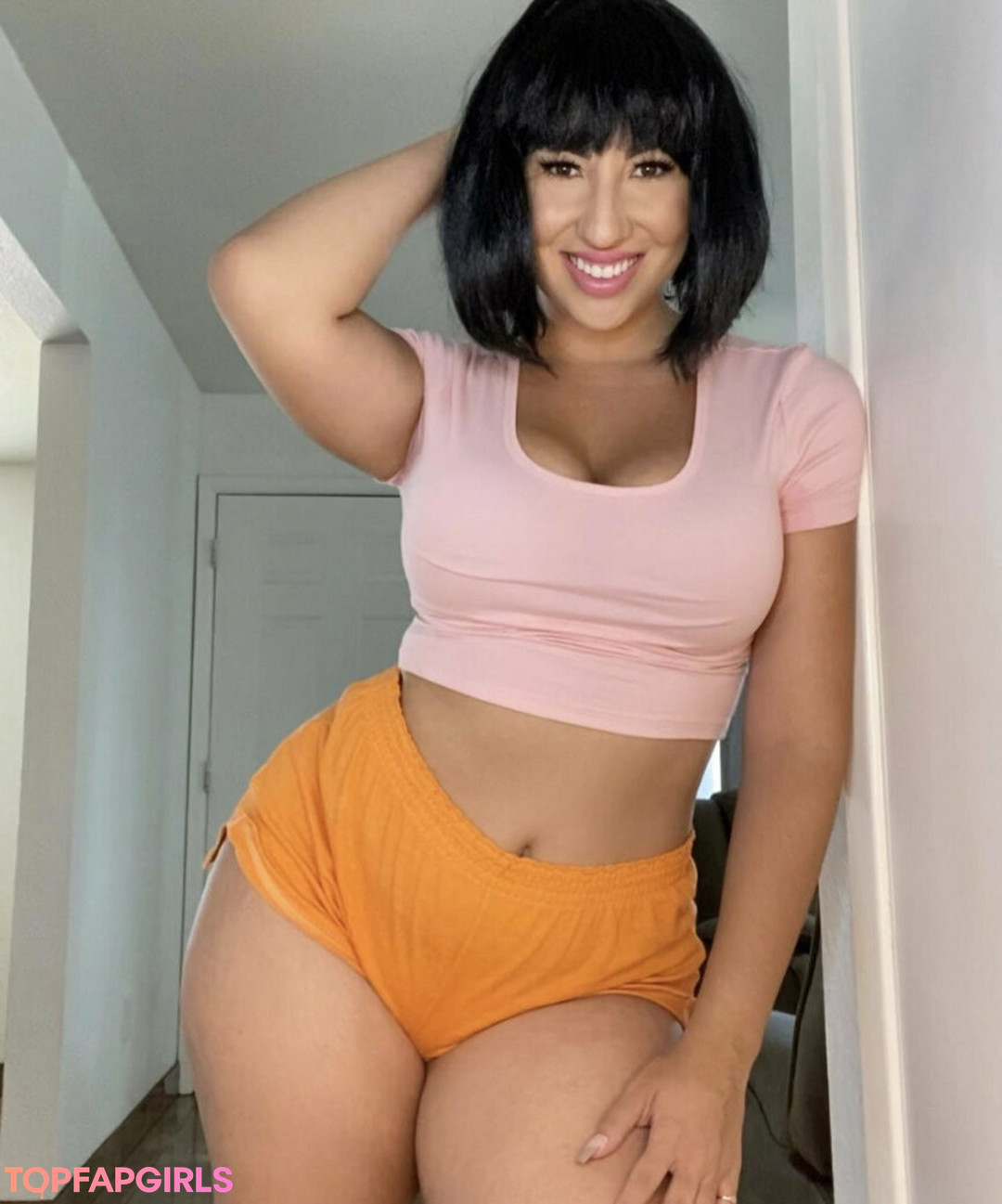 Photo nue de fuite OnlyFans de Bellabottoms69 #40 Photo nue de fuite OnlyFans de Bellabottoms69 #40