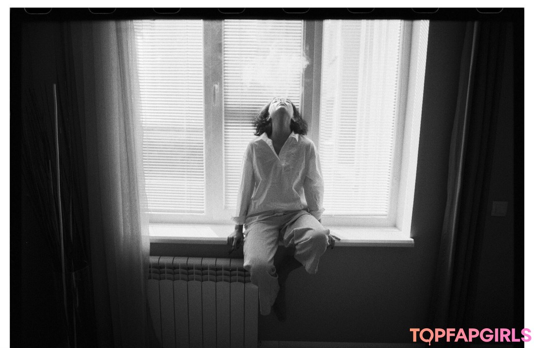 Photo nue de fuite OnlyFans de Ella Flare #18 Photo nue de fuite OnlyFans de Ella Flare #18