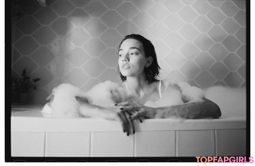 Photo nue de fuite OnlyFans de Ella Flare #19 Photo nue de fuite OnlyFans de Ella Flare #19