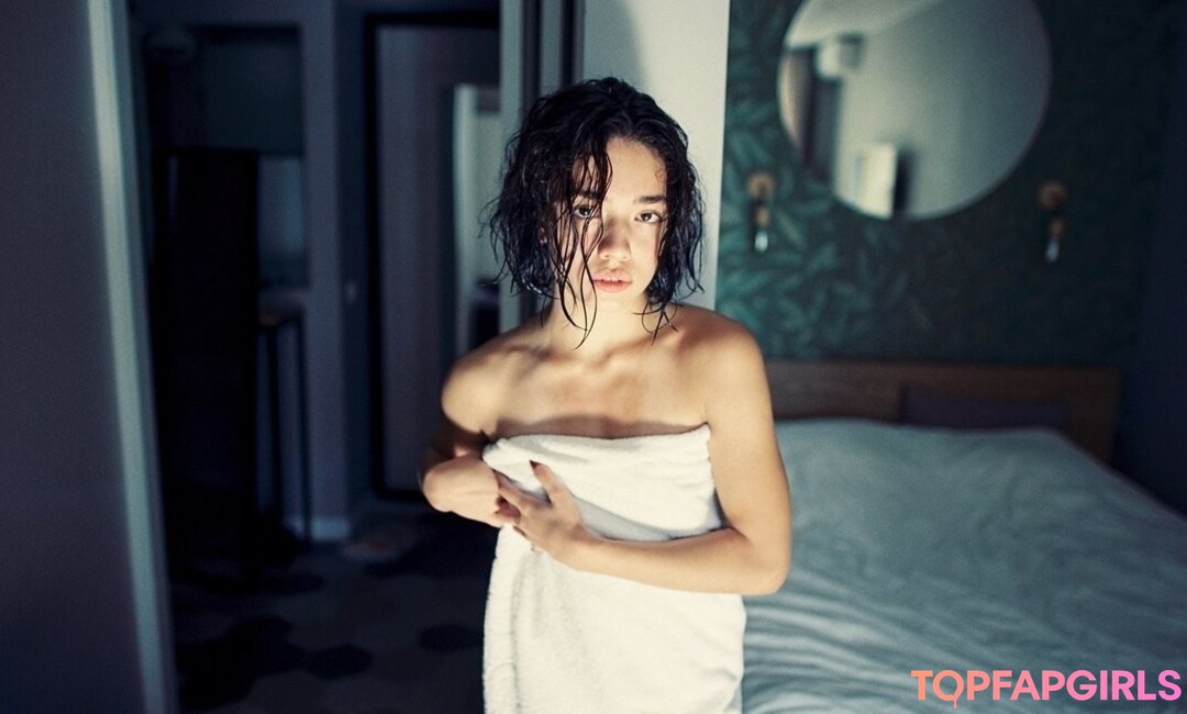 Photo nue de fuite OnlyFans de Ella Flare #7 Photo nue de fuite OnlyFans de Ella Flare #7