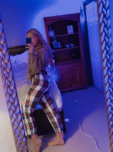 Photo nue de fuite OnlyFans de Kateszn