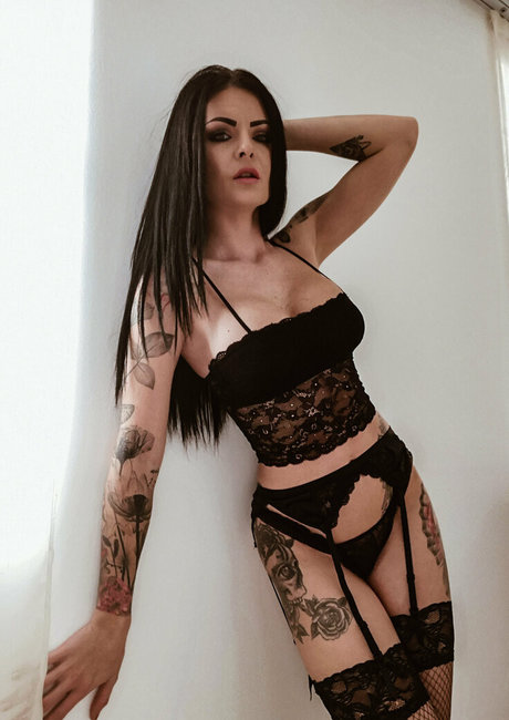 Lory_tatt