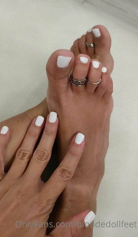 Blondedollfeet