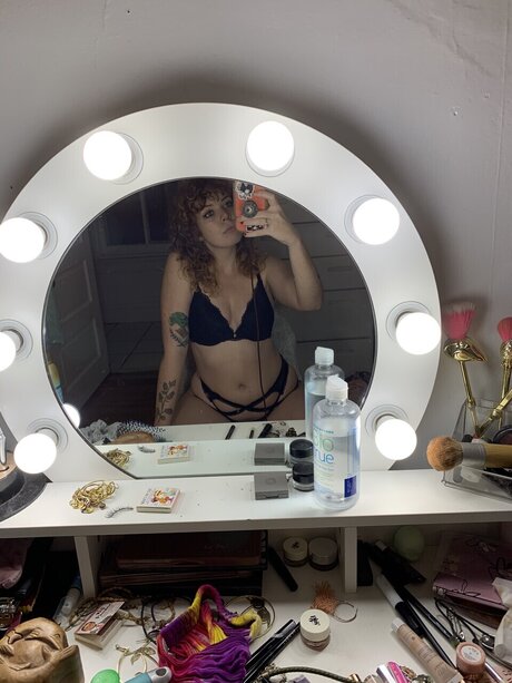 Photo nue de fuite OnlyFans de Mad 