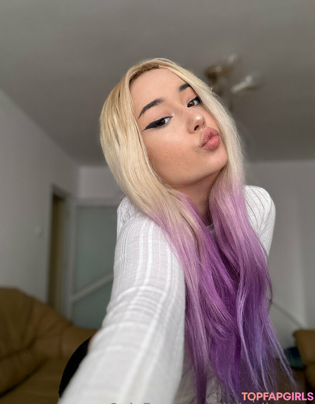 Photo nue de fuite OnlyFans de Littlealicexxx #34 Photo nue de fuite OnlyFans de Littlealicexxx #34