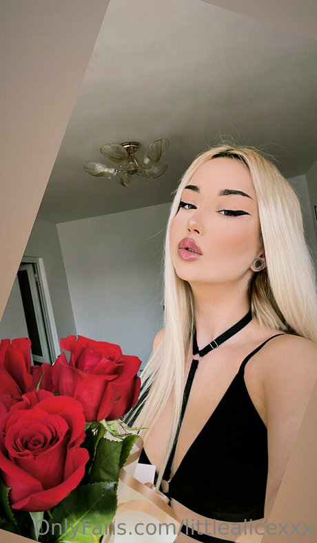 Photo nue de fuite OnlyFans de Littlealicexxx